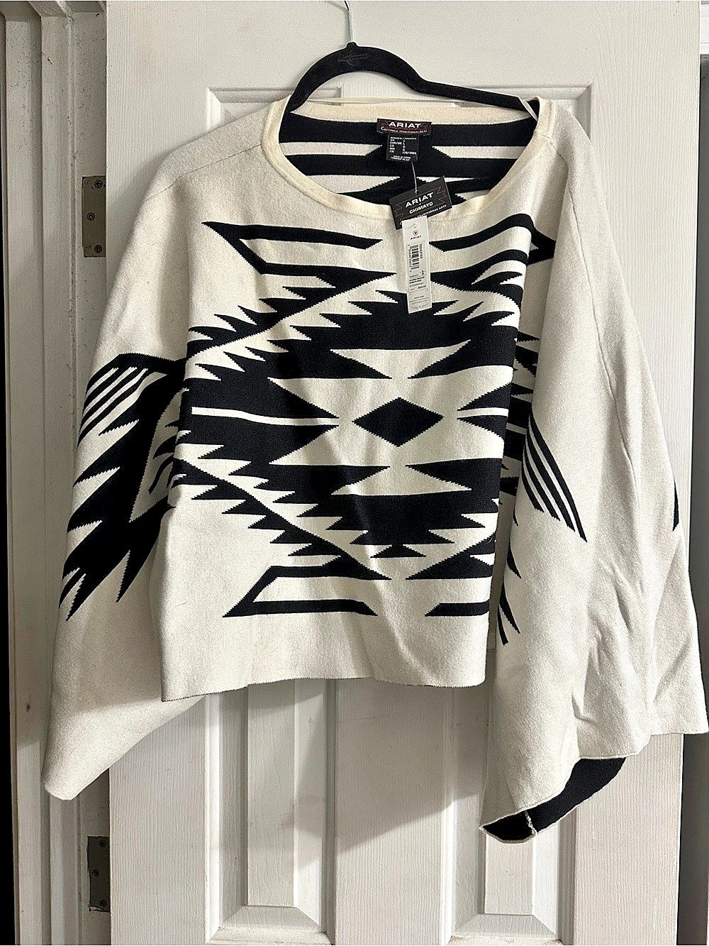 Ariat Intarsia Sweater Chimayo Print tribal poncho Buttercream & Black NWT